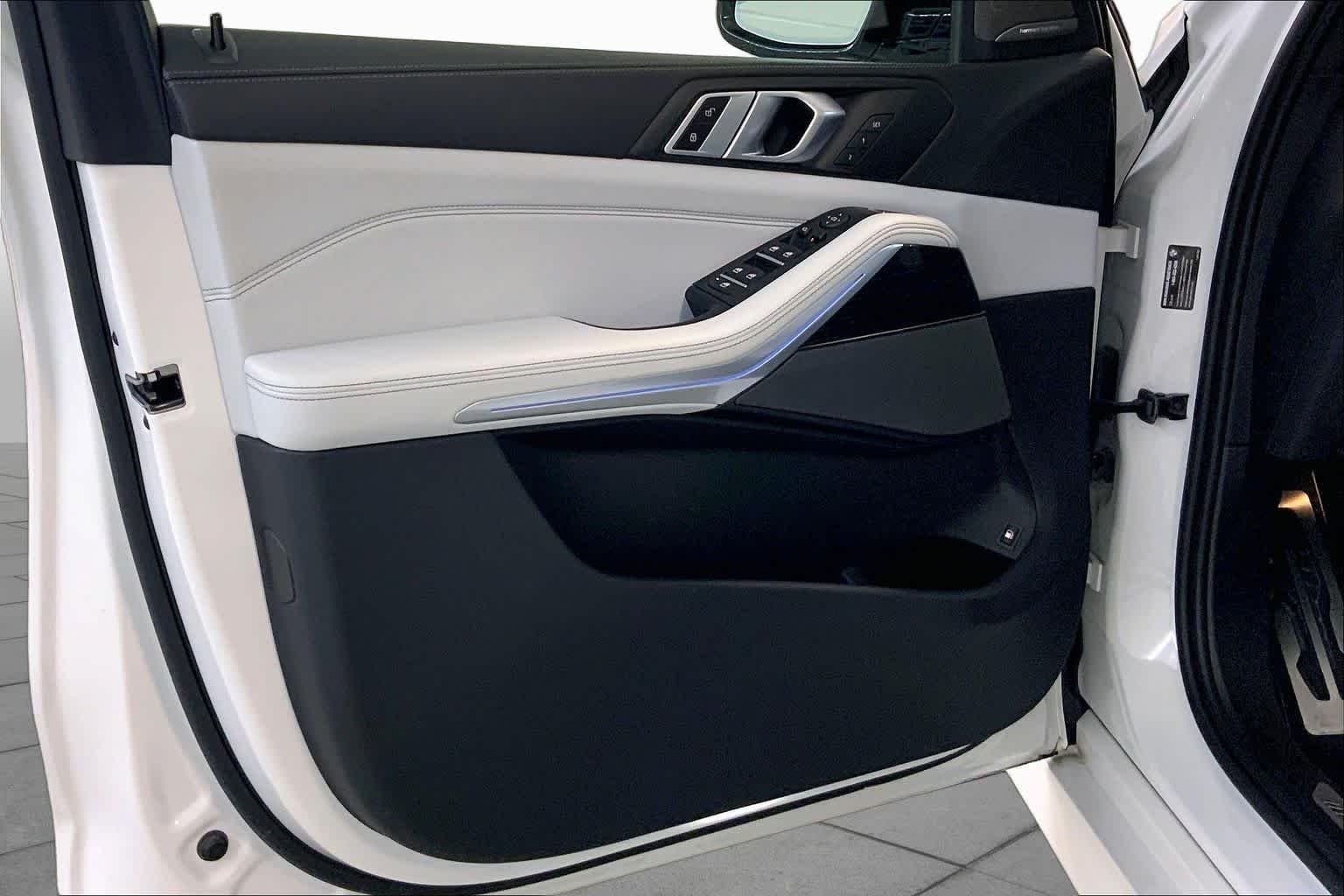 Used 2024 Mineral White Metallic BMW xDrive50e image 21
