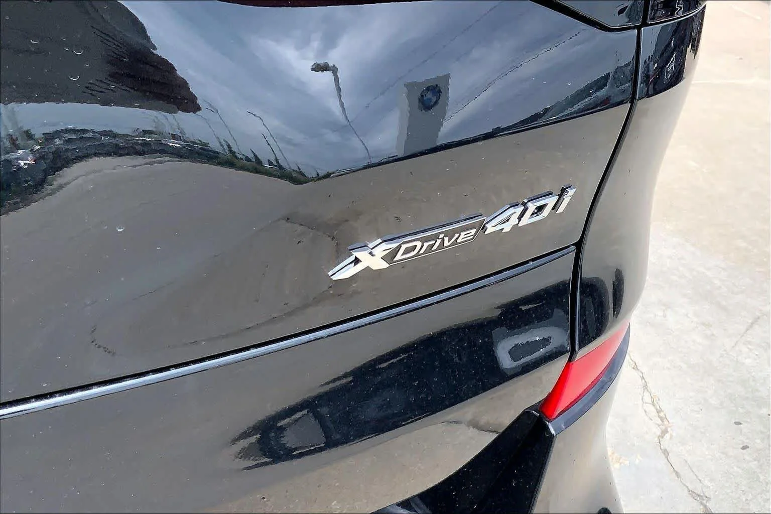 New 2026 Black Sapphire Metallic BMW xDrive40i image 15