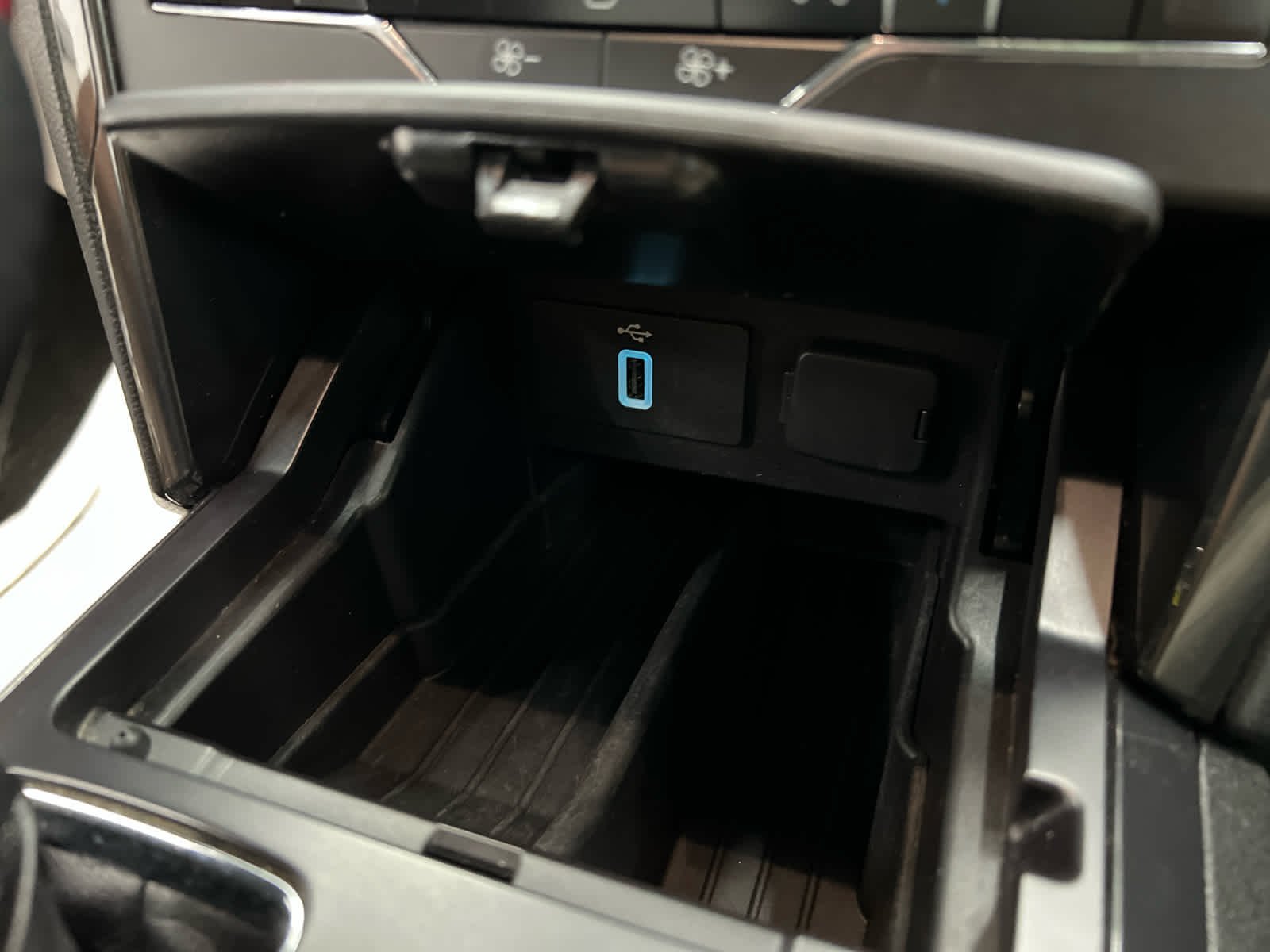 Used 2018 Magnetic Metallic Ford XLT image 20