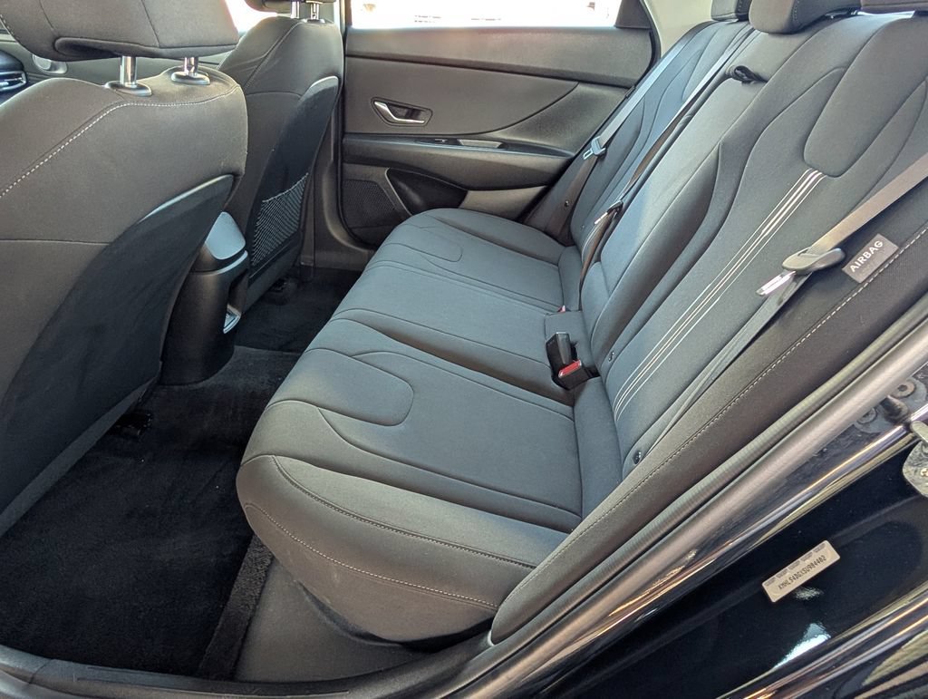 Used 2025 Black Hyundai SEL Convenience image 20