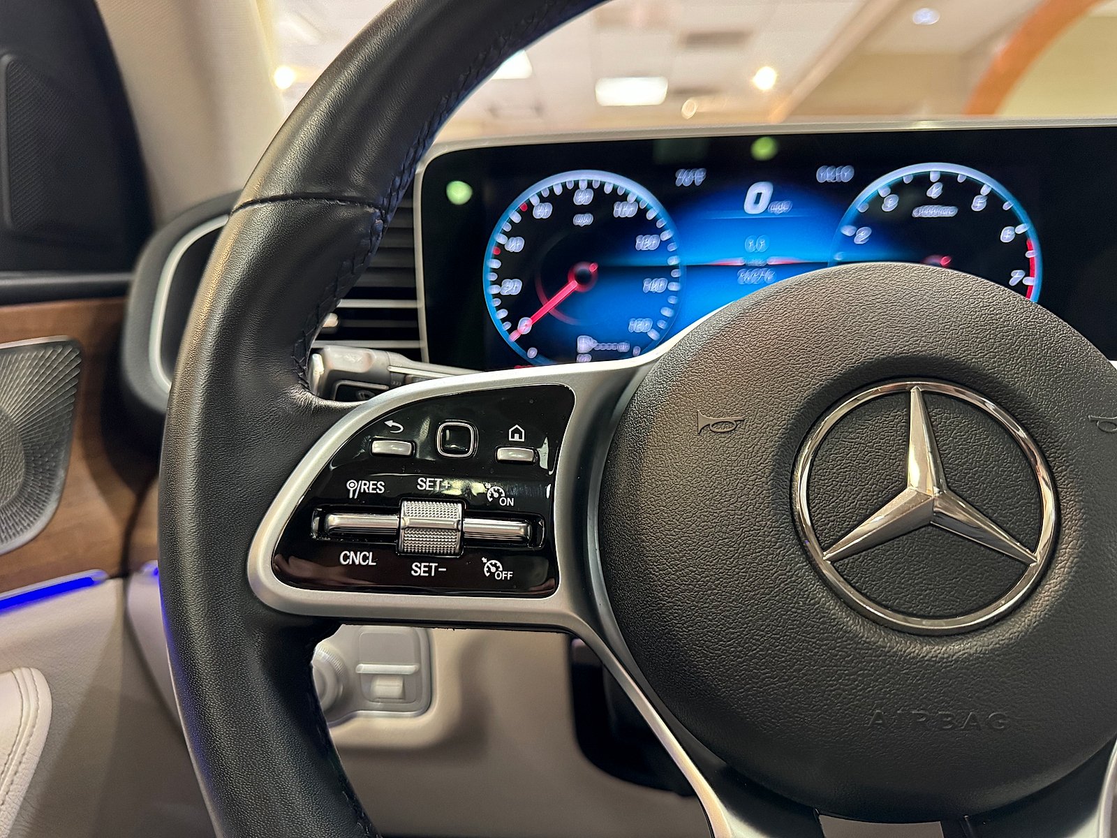 Certified Used 2022 Lunar Blue Metallic Mercedes-Benz 4MATIC® image 20