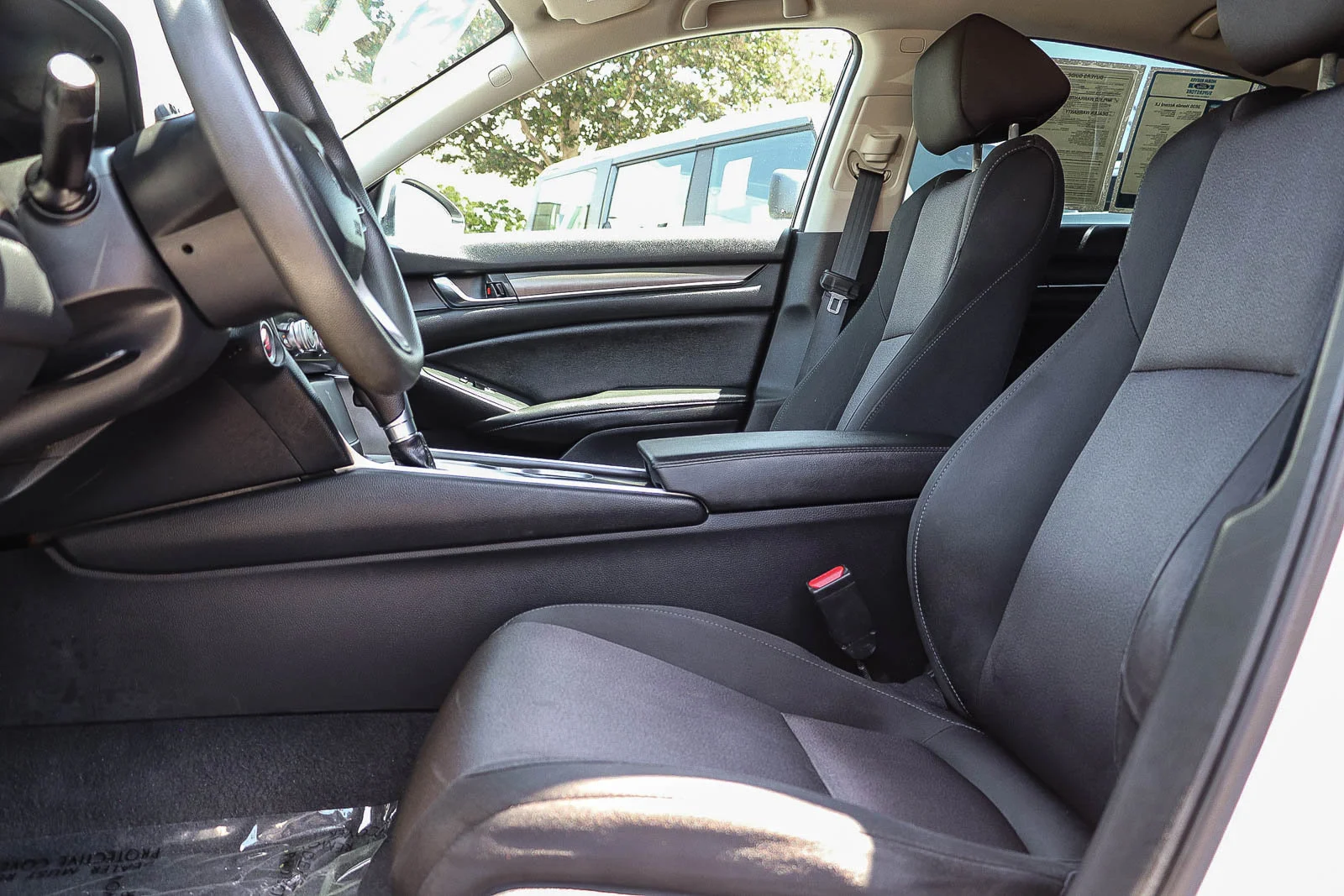 Used 2020 Platinum White Pearl Honda LX image 22