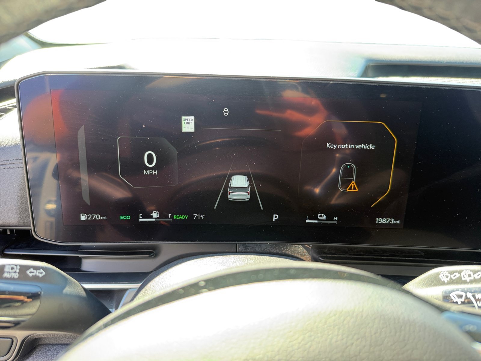 Used 2025 Ivory Kia SX image 11