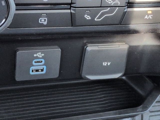 2025 Ford F-450 Super Duty Chassis Cab XL - Photo 19