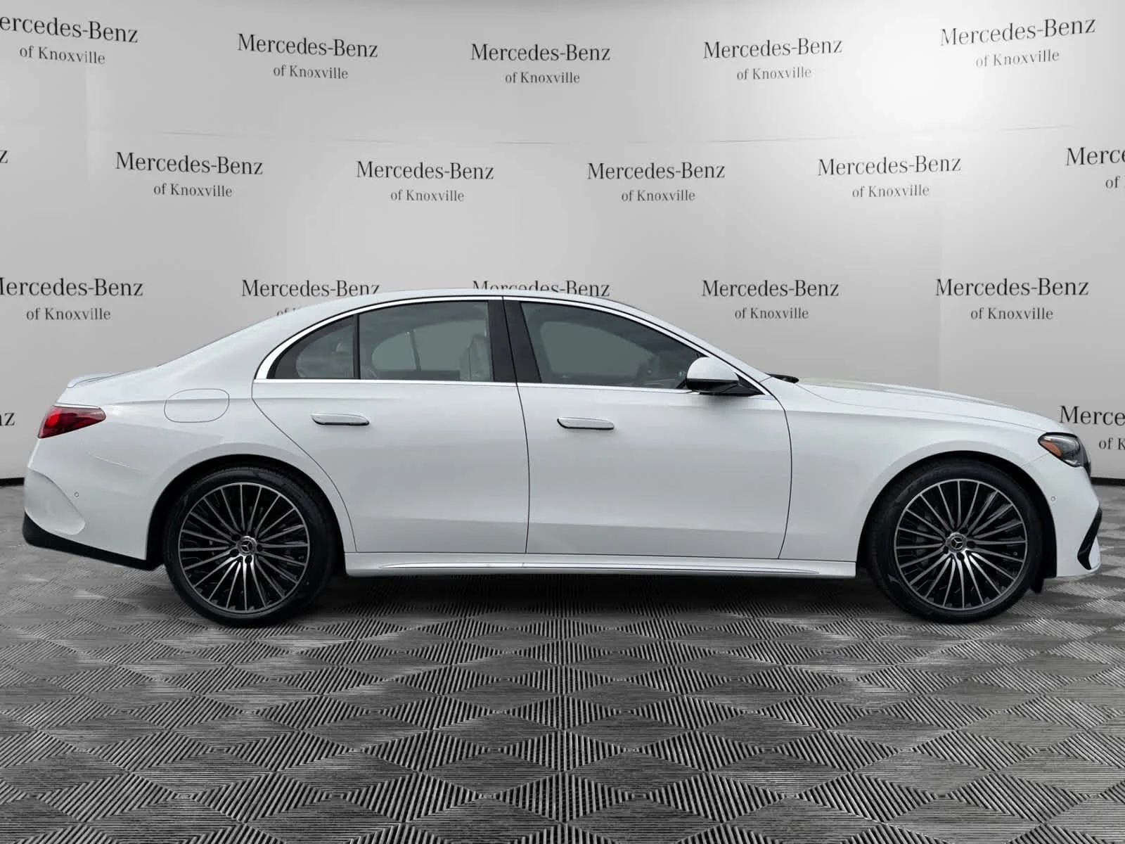 New 2026 Polar White Mercedes-Benz E 350 image 6