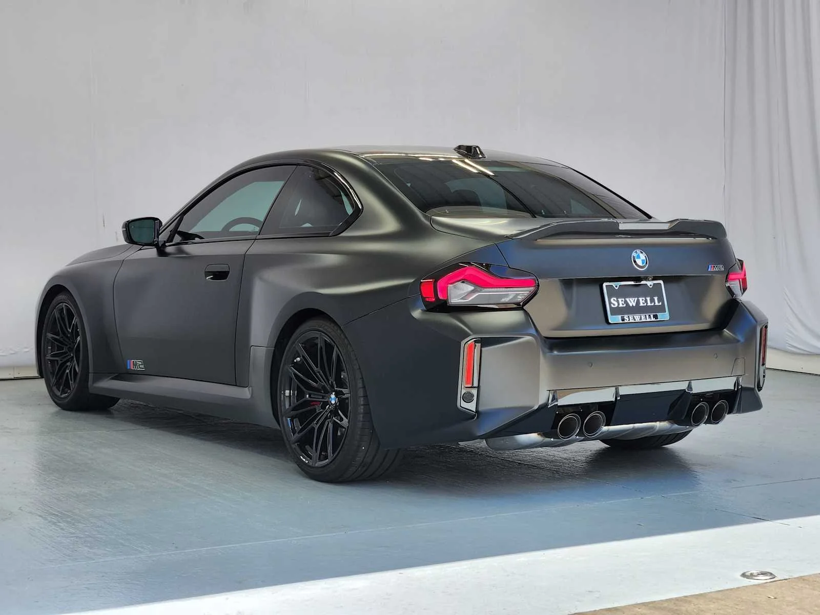 Used 2025 Black Sapphire Metallic BMW  image 4
