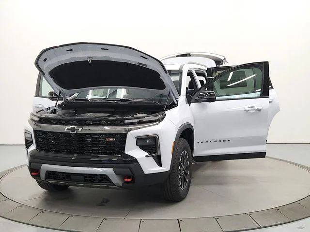 New 2026 White Chevrolet Z71 image 11