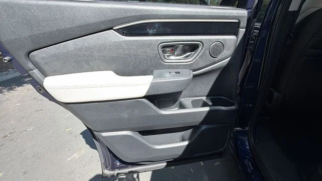 New 2026 Obsidian Blue Pearl Honda RTL image 13