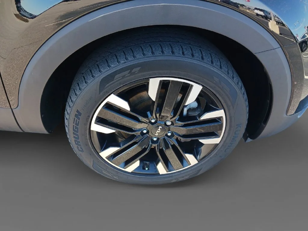 Used 2024 Black Kia SX image 16