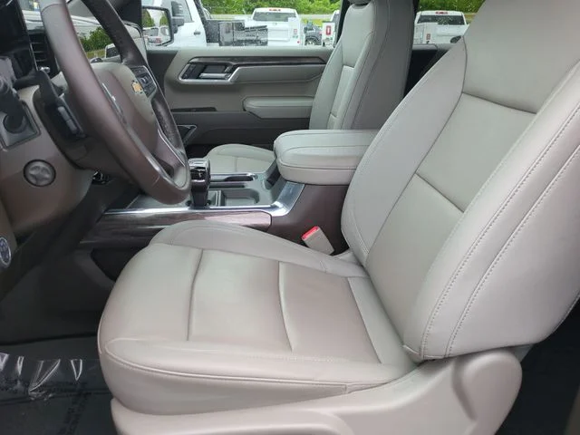Used 2025 White Chevrolet LTZ image 11