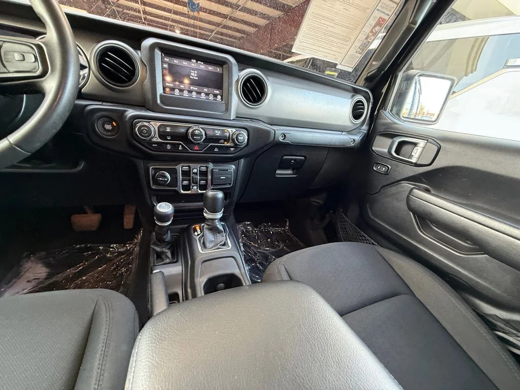 Used 2023 Black Jeep Sport S image 15