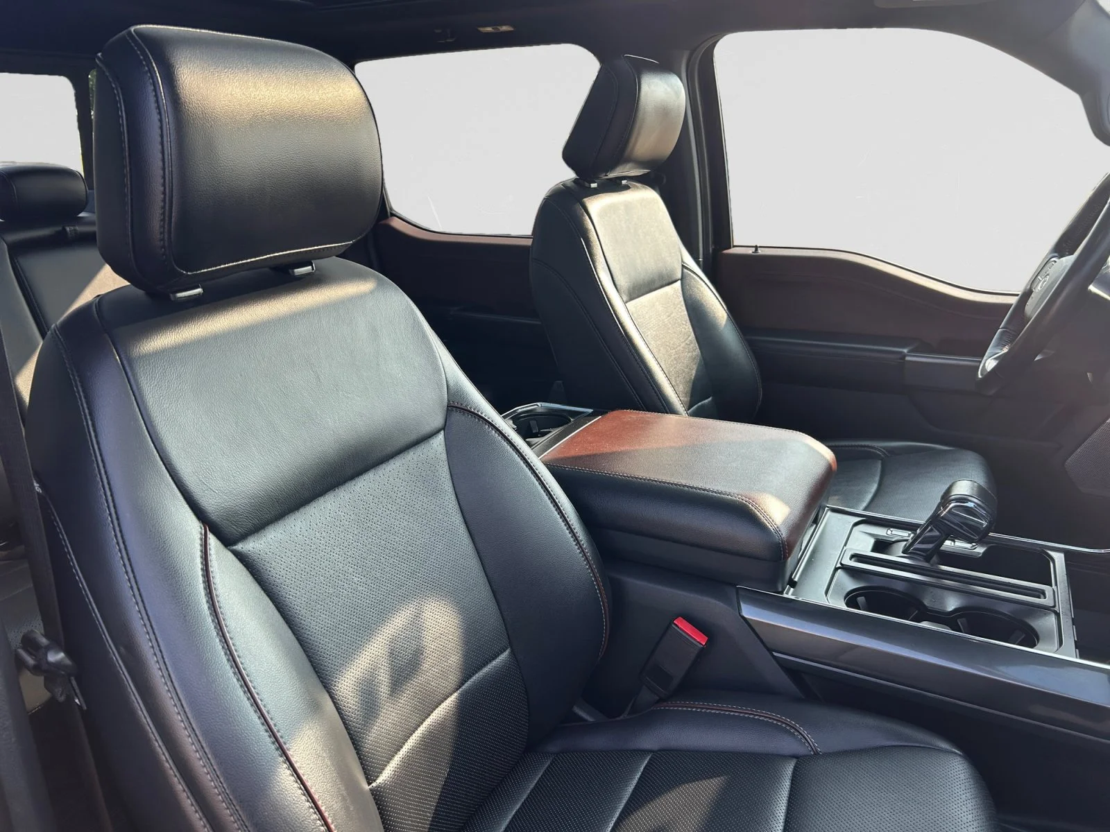 Used 2021 BLACK Ford LARIAT SuperCrew image 12