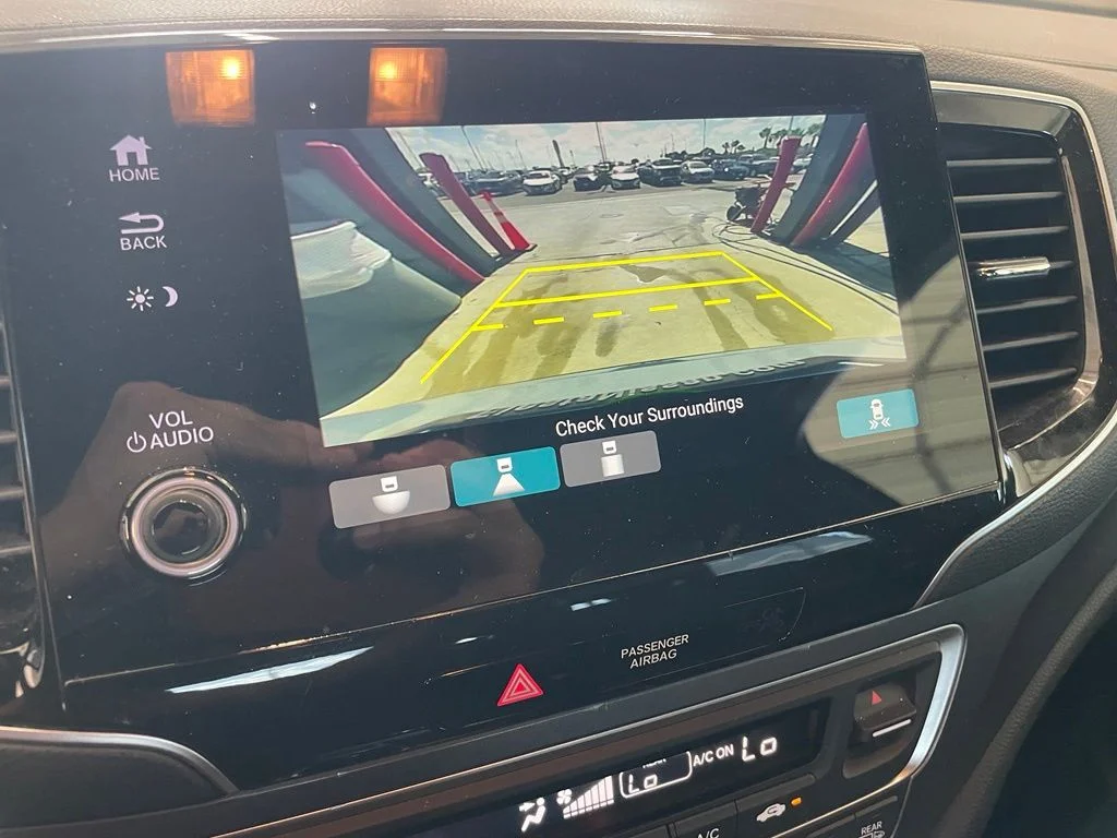 Used 2020 White Honda EX-L image 8