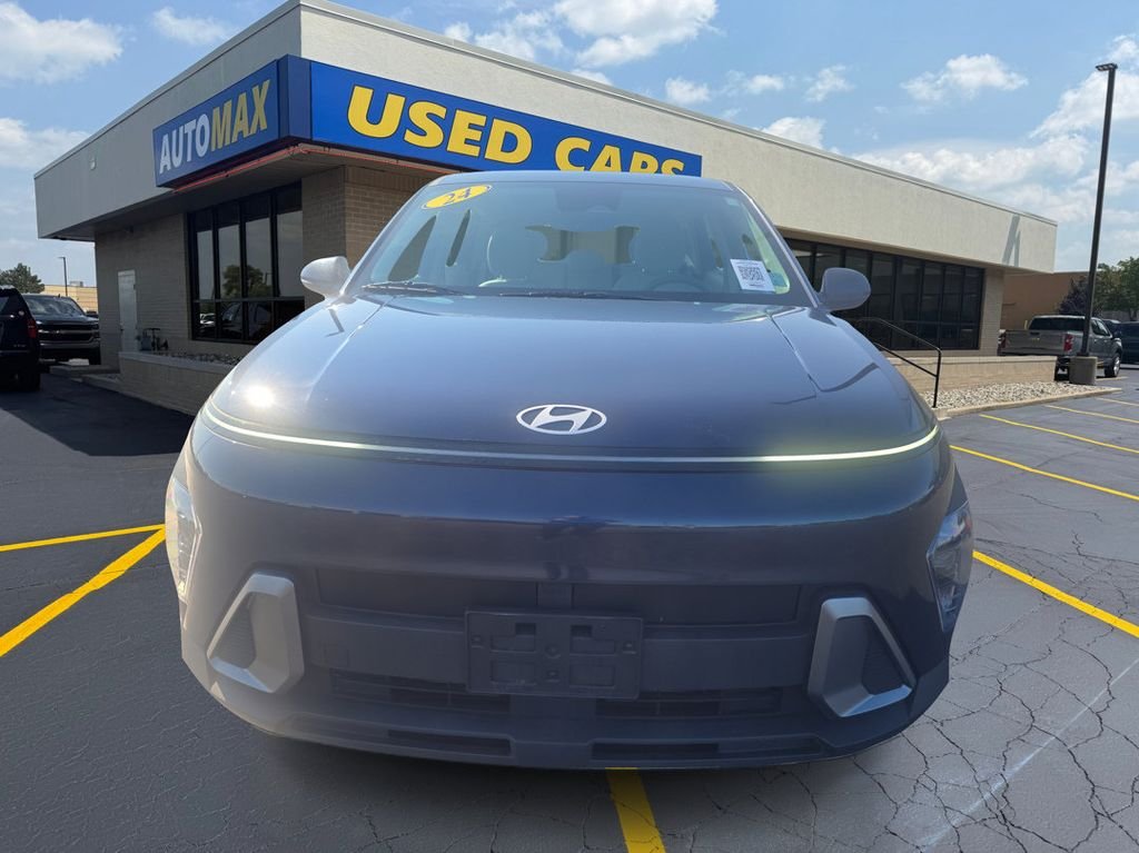 Used 2024 Denim Blue Pearl Hyundai SE image 3
