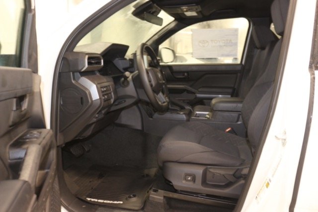 2026 Toyota Tacoma SR5 - Photo 4