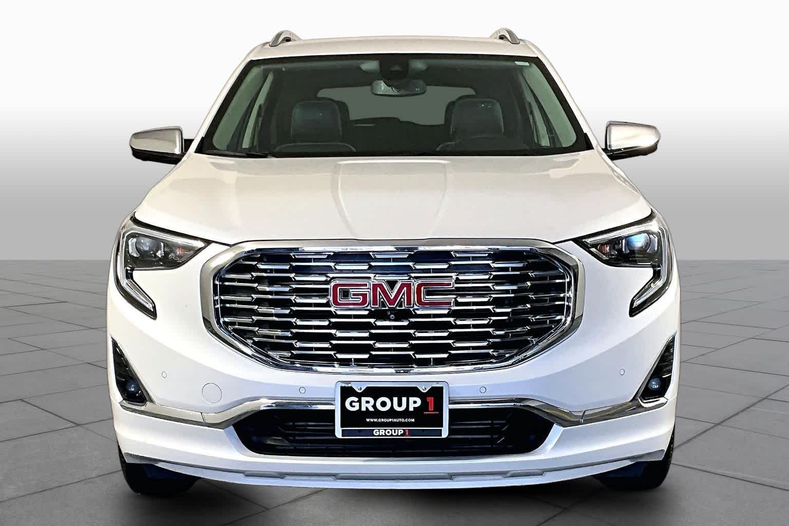 Used 2020 WHITE FROST TRICOAT GMC Denali image 4