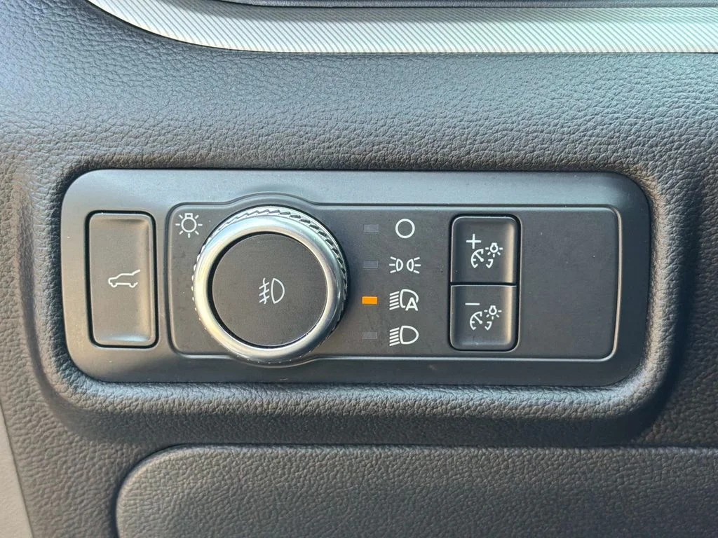 Used 2022 Gray Ford XLT image 33