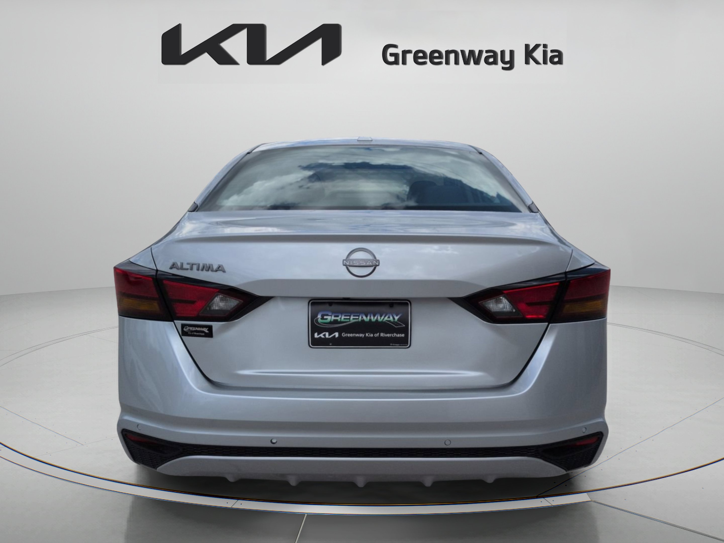 Used 2025 Brilliant Silver Metallic Nissan 2.5 SV image 5