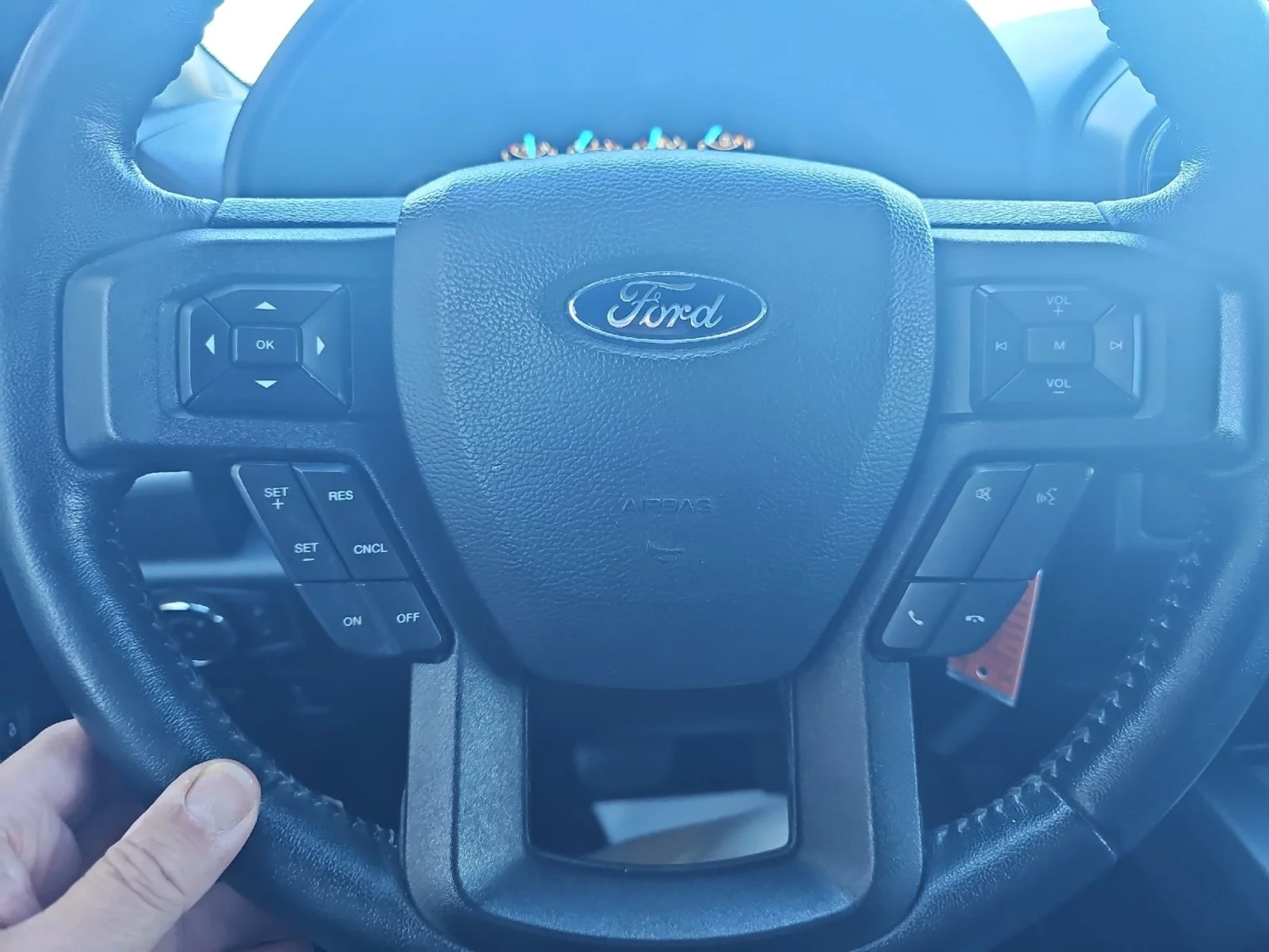 Used 2020 Agate Black Metallic Ford XLT image 30
