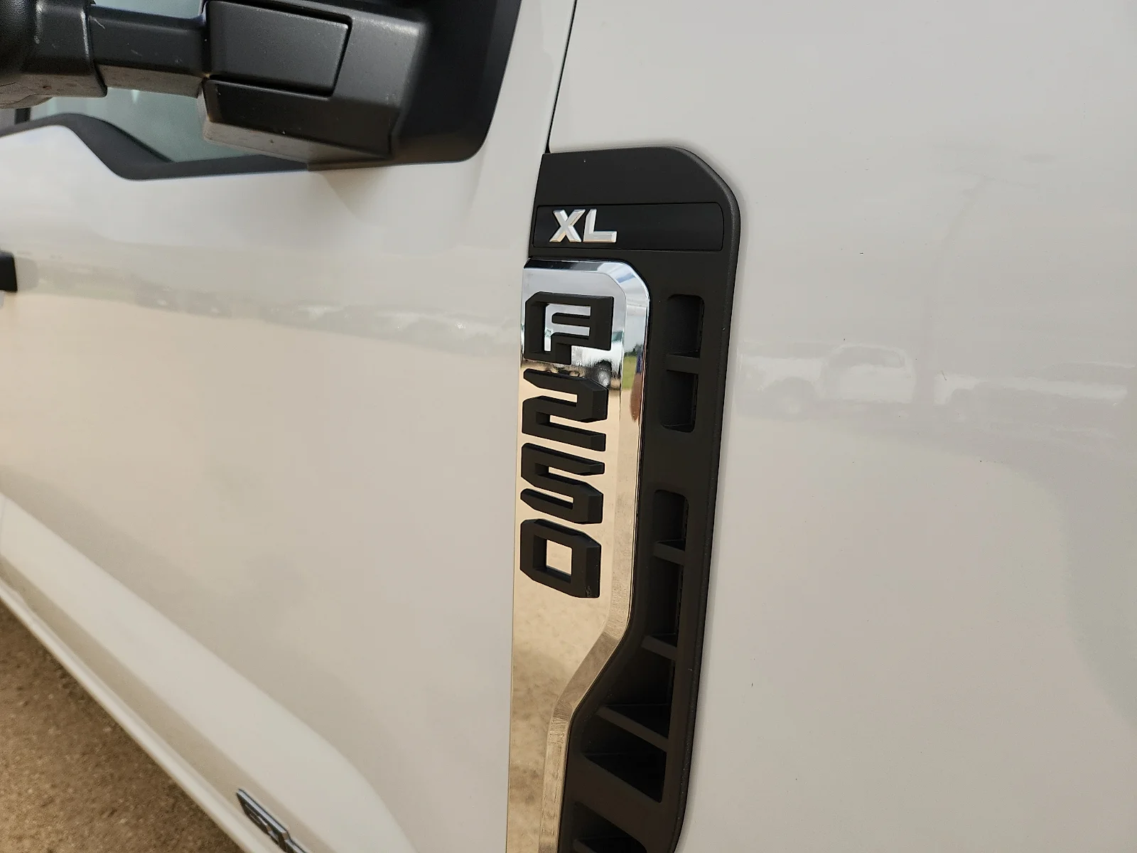 New 2026 Oxford White Ford F-250® XL image 10