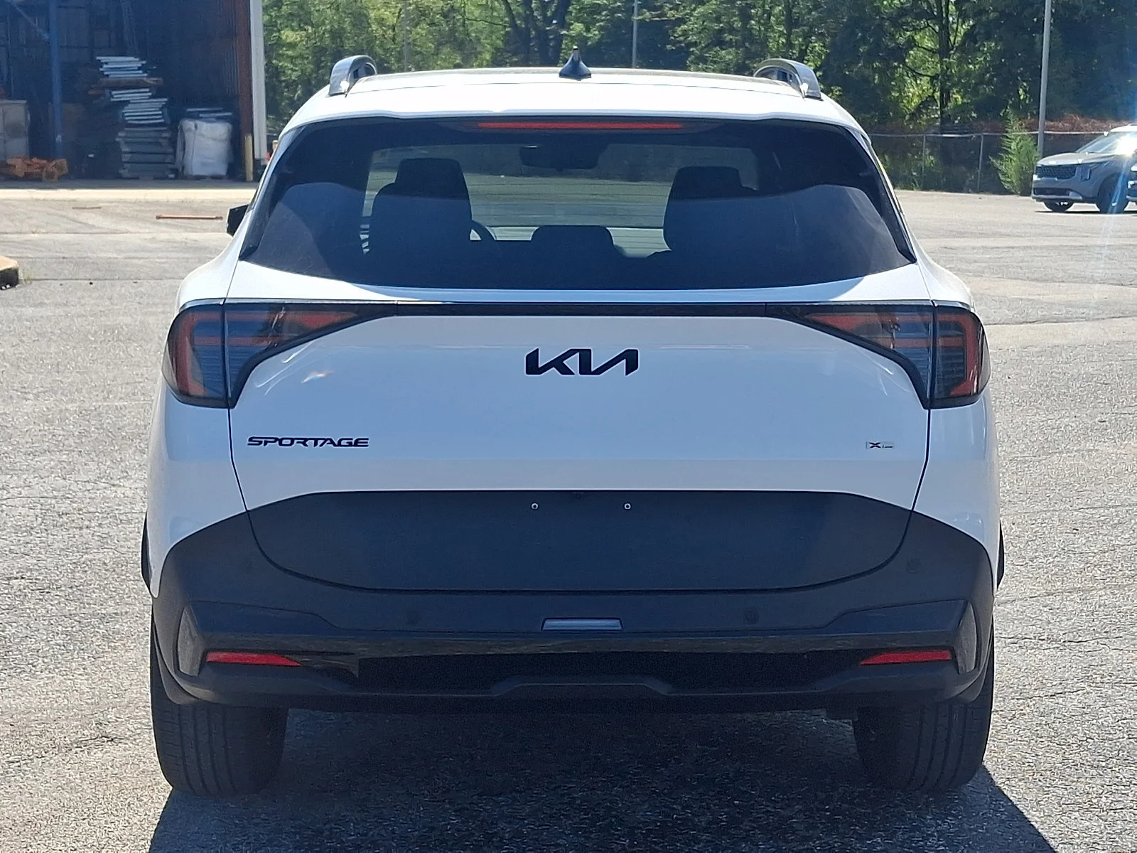 New 2027 White Kia X-Line image 4