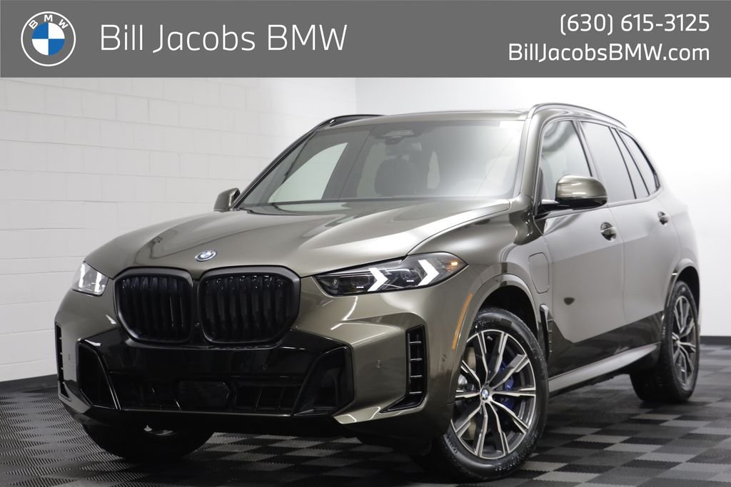 New 2026 Manhattan Green Metallic BMW xDrive50e image 1