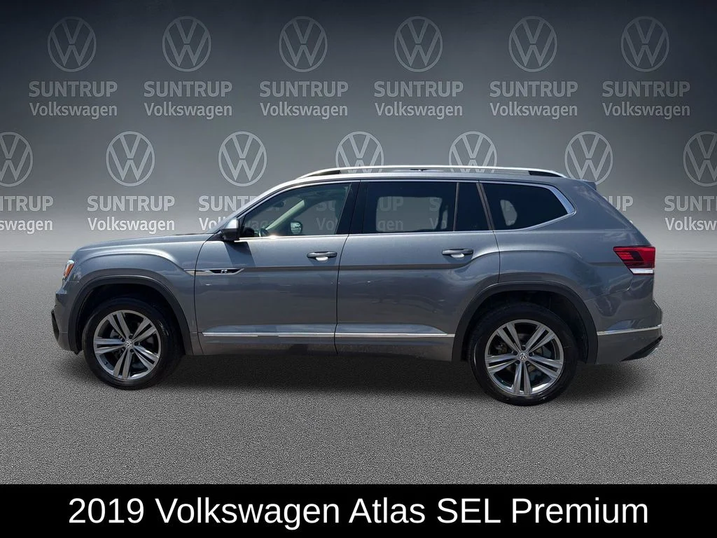 Used 2019  Volkswagen SEL Premium image 2