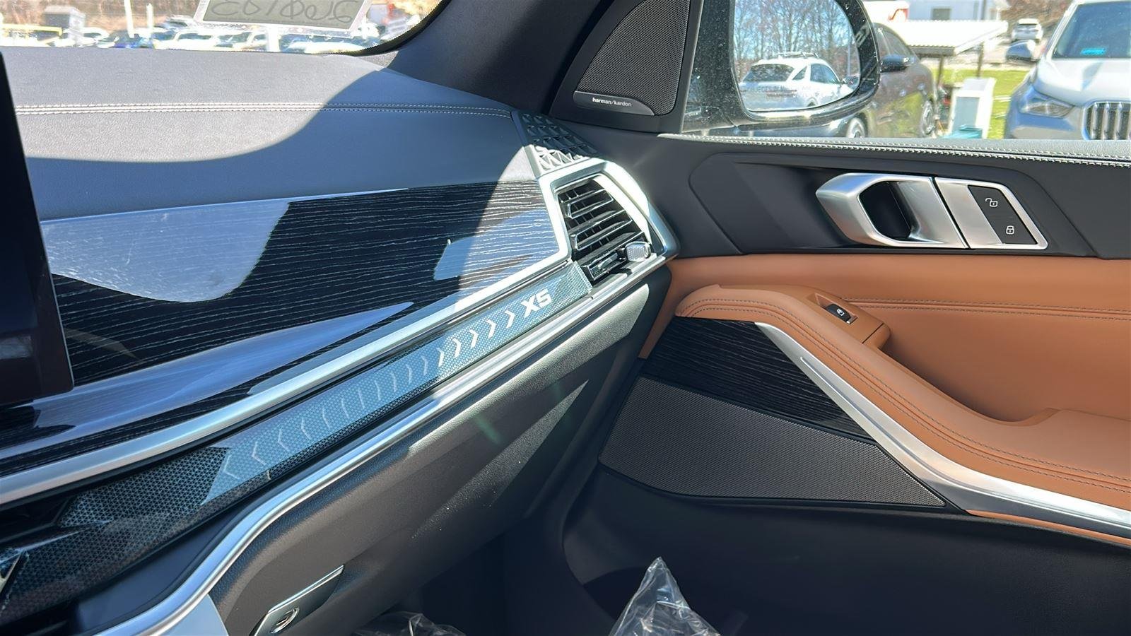 New 2026 Black Sapphire Metallic BMW xDrive40i image 19