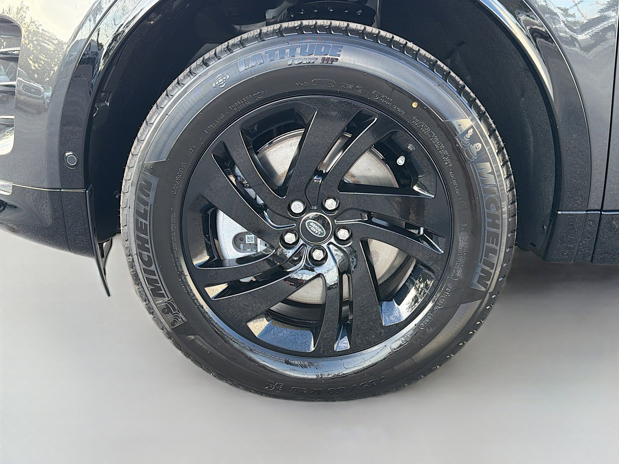 New 2026 Carpathian Grey LAND ROVER  image 41