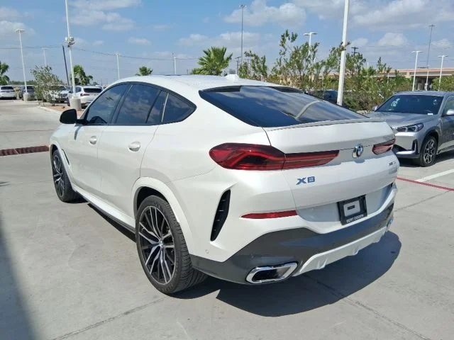 Used 2026 White BMW xDrive40i image 4