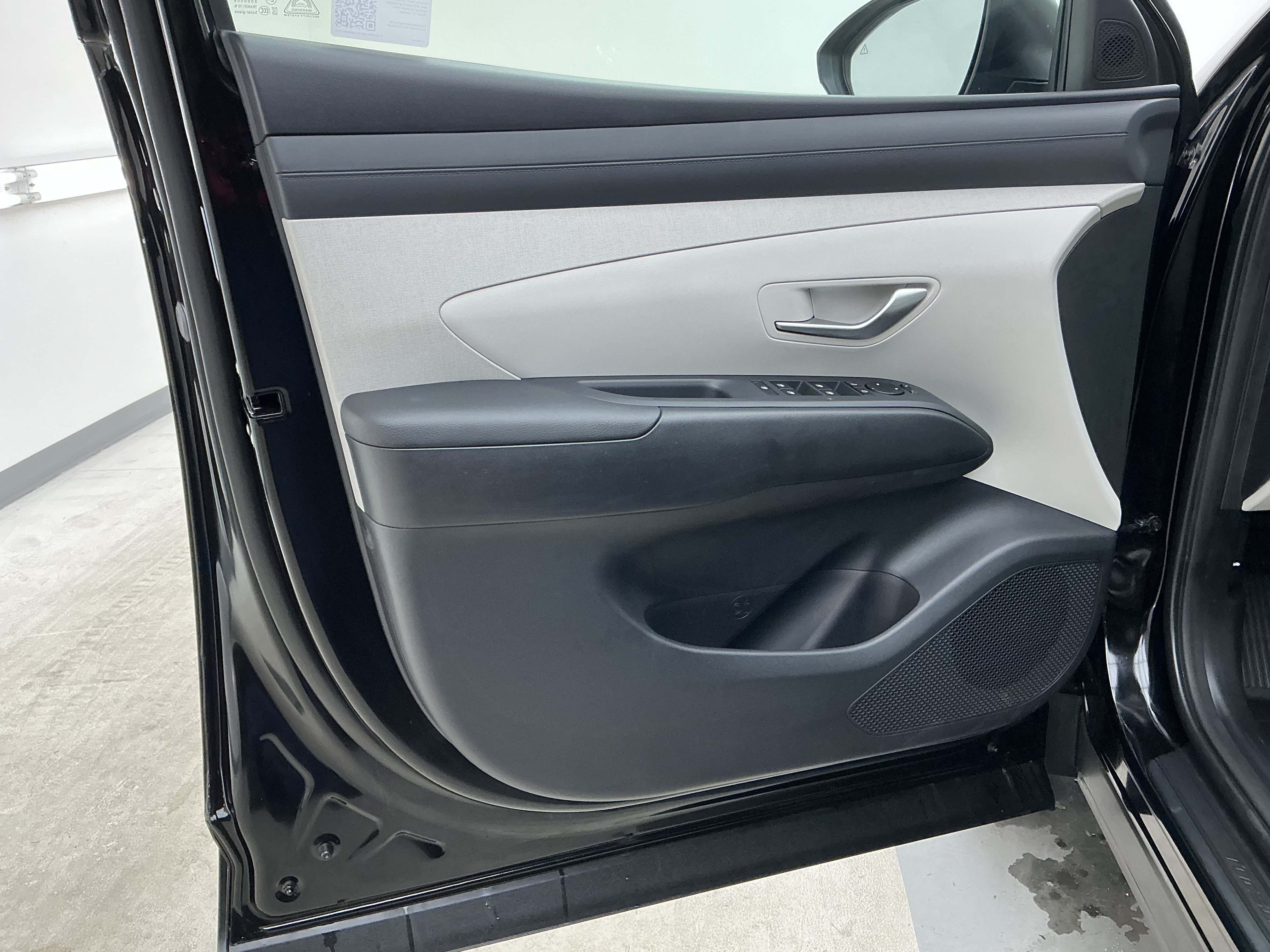 Used 2025 Ash Black Hyundai SEL Convenience image 15