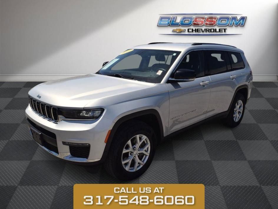 Used 2023 Silver Zynith Jeep Limited image 3
