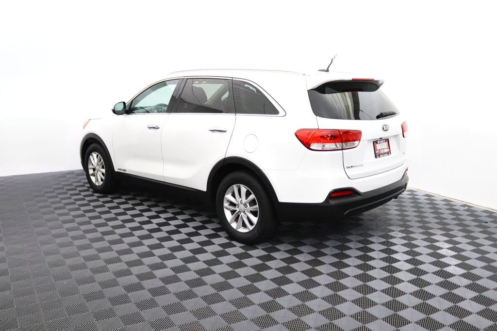 Used 2017 White Kia LX image 6