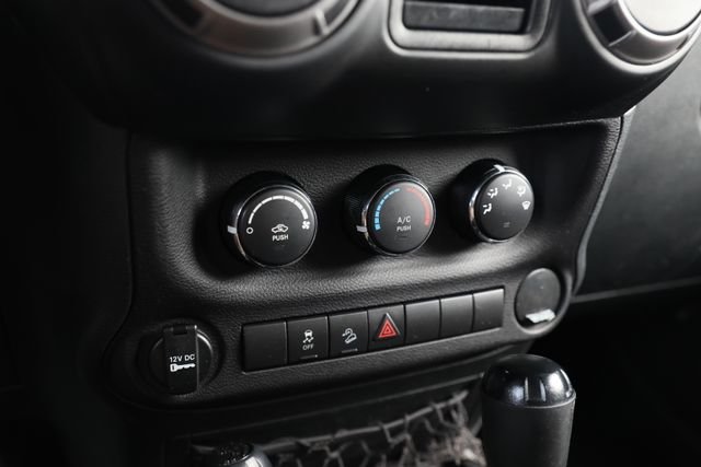 Used 2017 Gray Jeep Unlimited Sport image 8