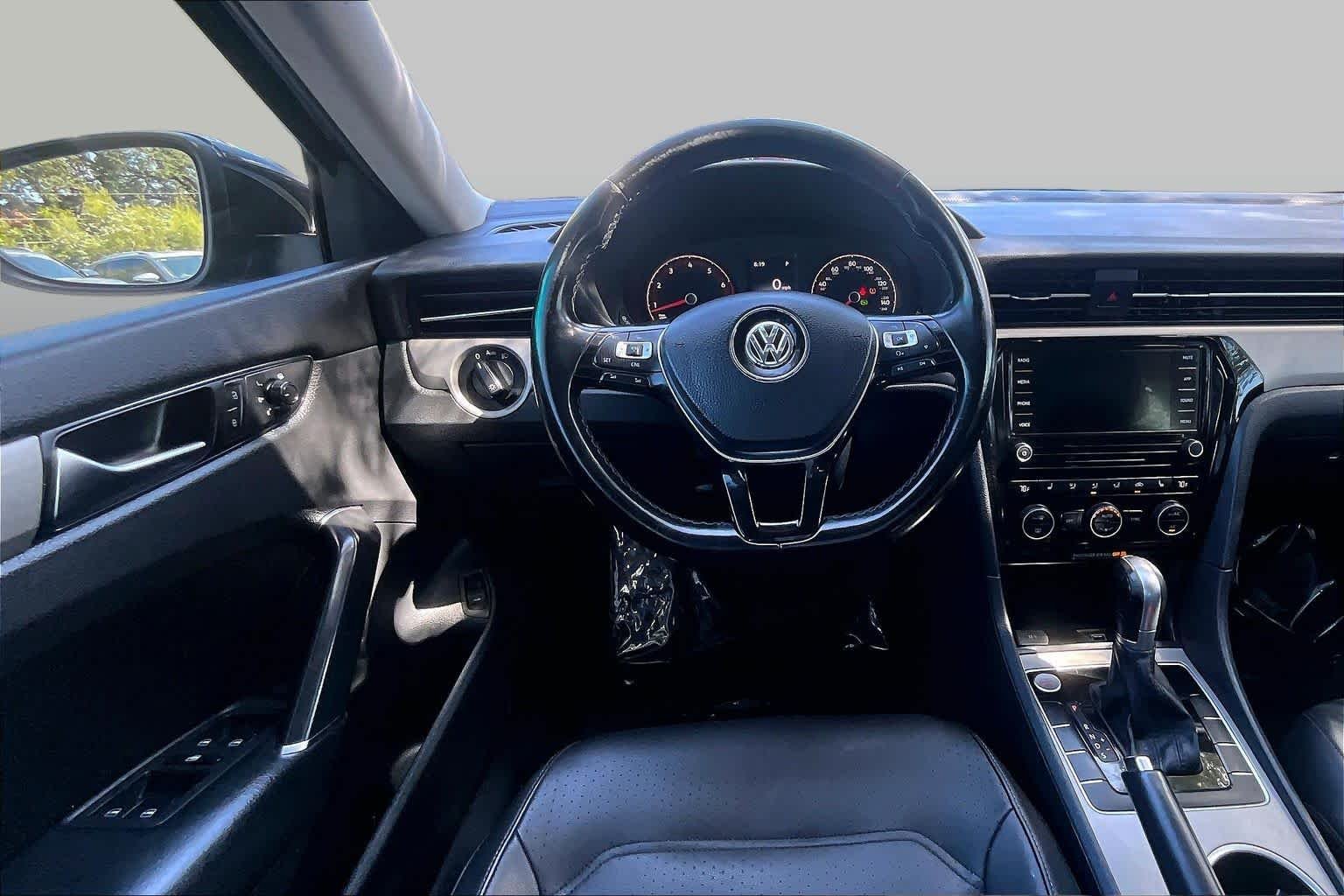 Pre-Owned 2020 Volkswagen Passat 2.0T SE