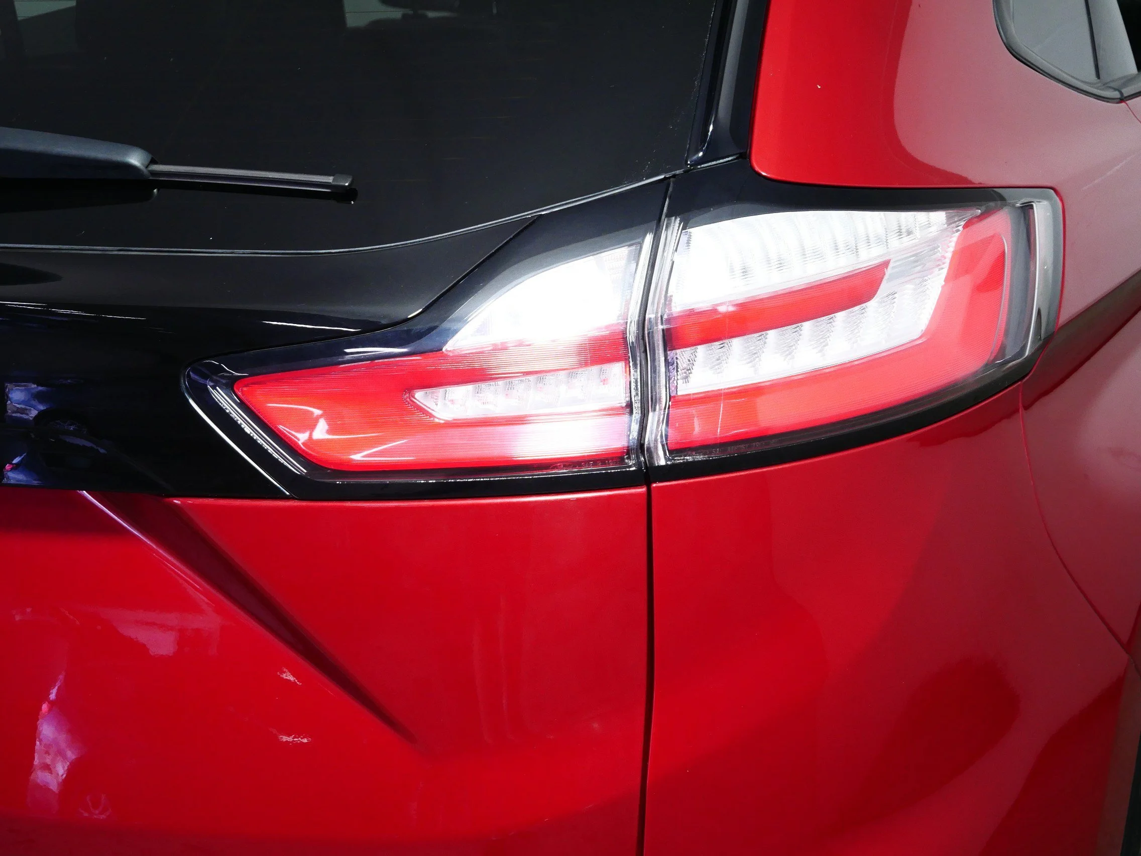 Used 2024 Rapid Red Metallic Tinted Clearcoat Ford ST-Line image 17