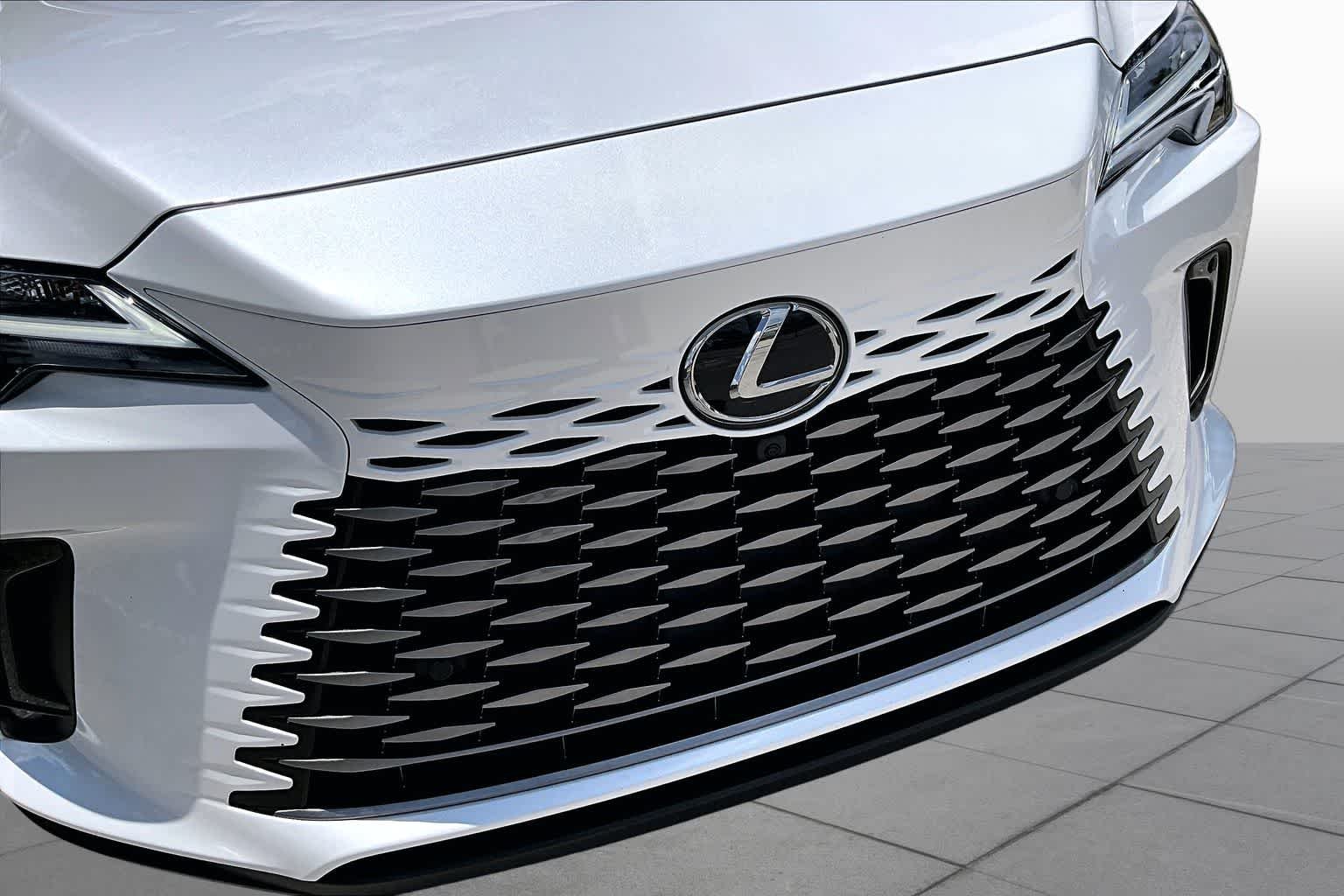 Used 2024 Eminent White Pearl Lexus Premium Plus image 30