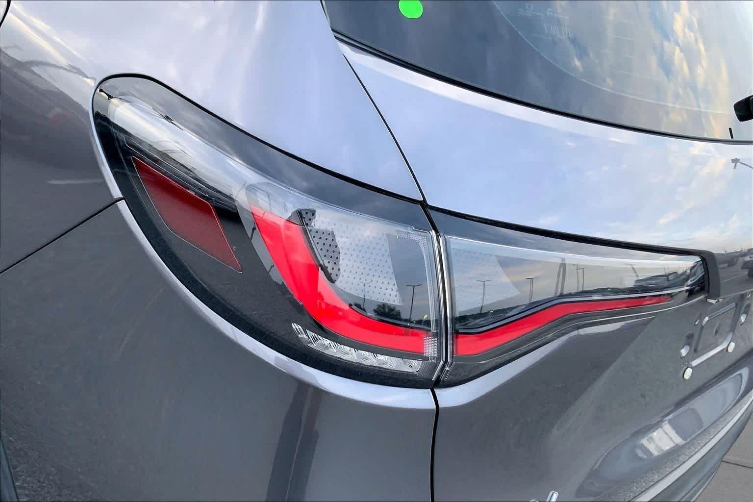 Used 2024 Modern Steel Metallic Honda LX image 27