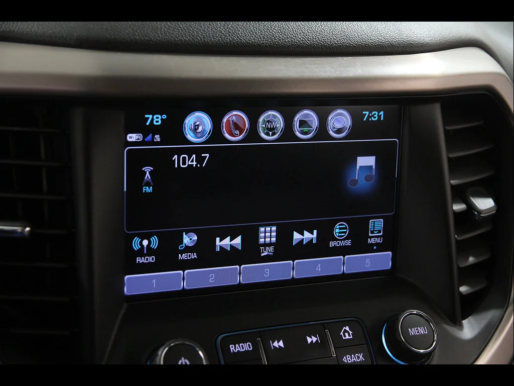 2019 GMC Acadia Denali - Photo 10