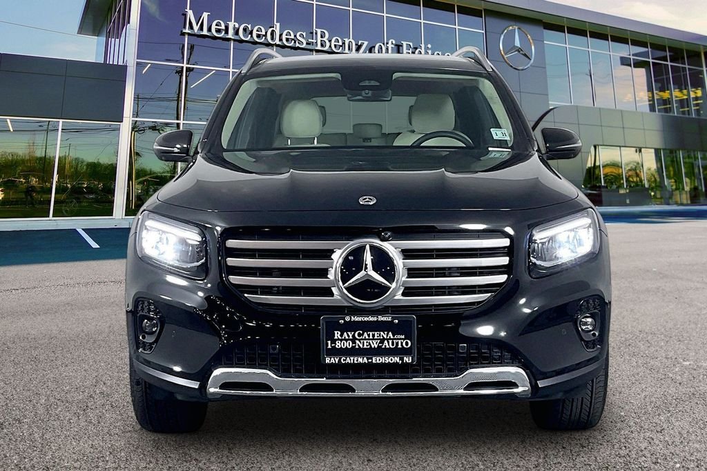 Used 2026 Black Mercedes-Benz GLB 250 image 3
