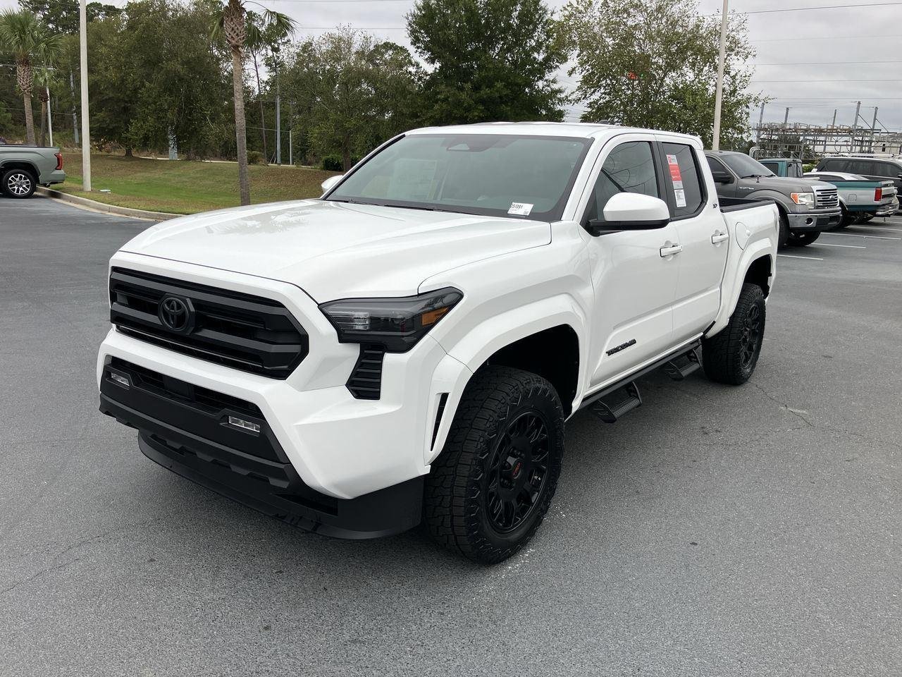 Used 2025 Ice Cap Toyota SR5 Double Cab image 1