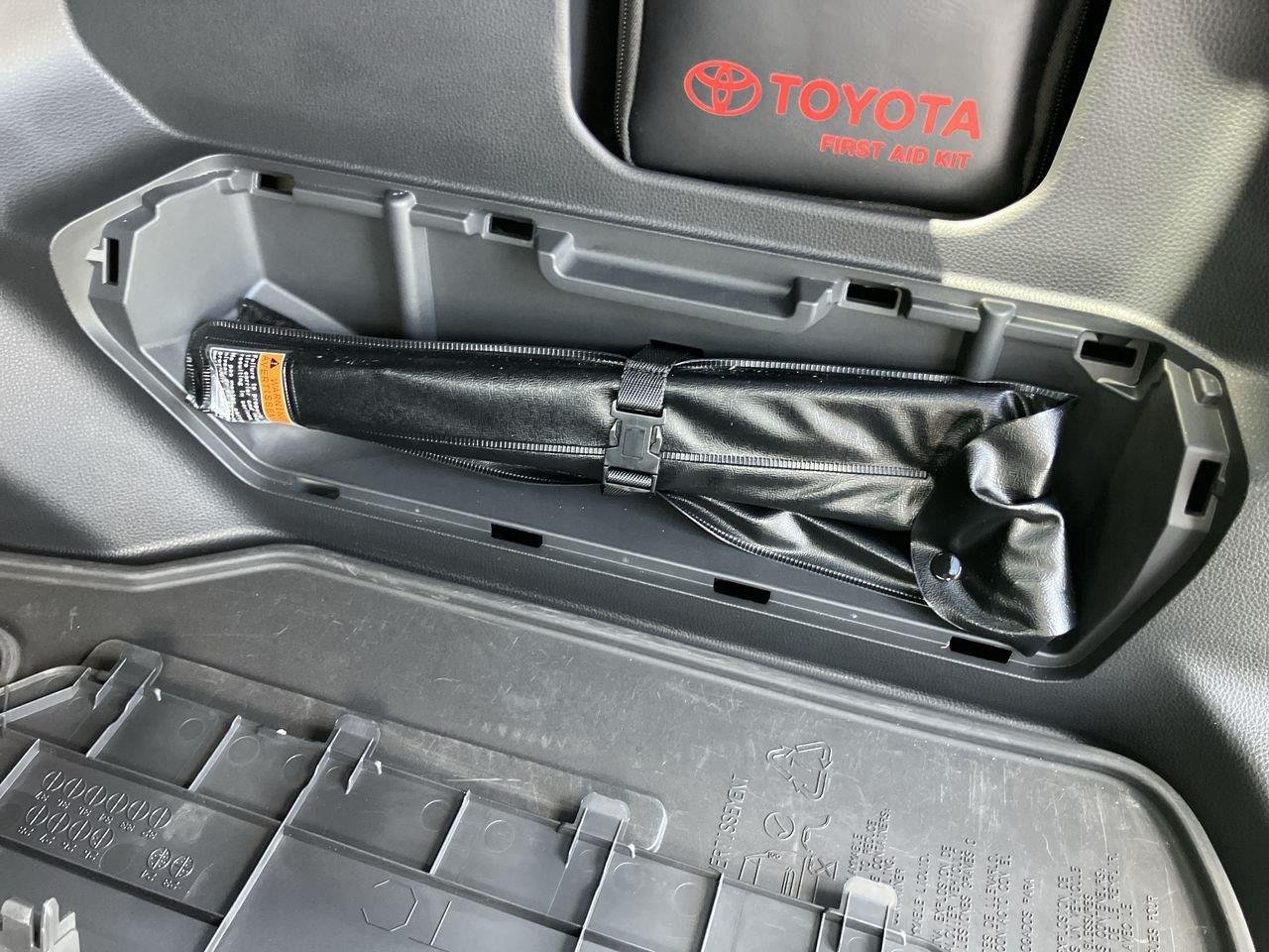 Used 2025 White (Ice Cap) Toyota SR5 image 28