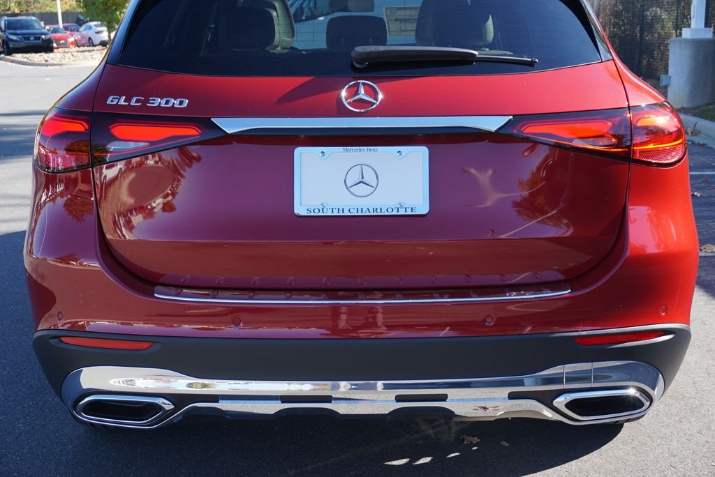 Used 2026 Patagonia Red Metallic Mercedes-Benz GLC 300 image 14