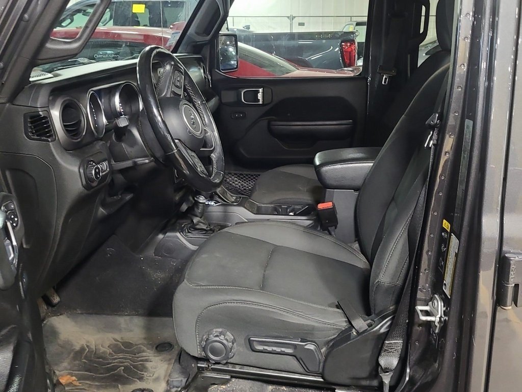 2021 Jeep Gladiator Willys photo 4