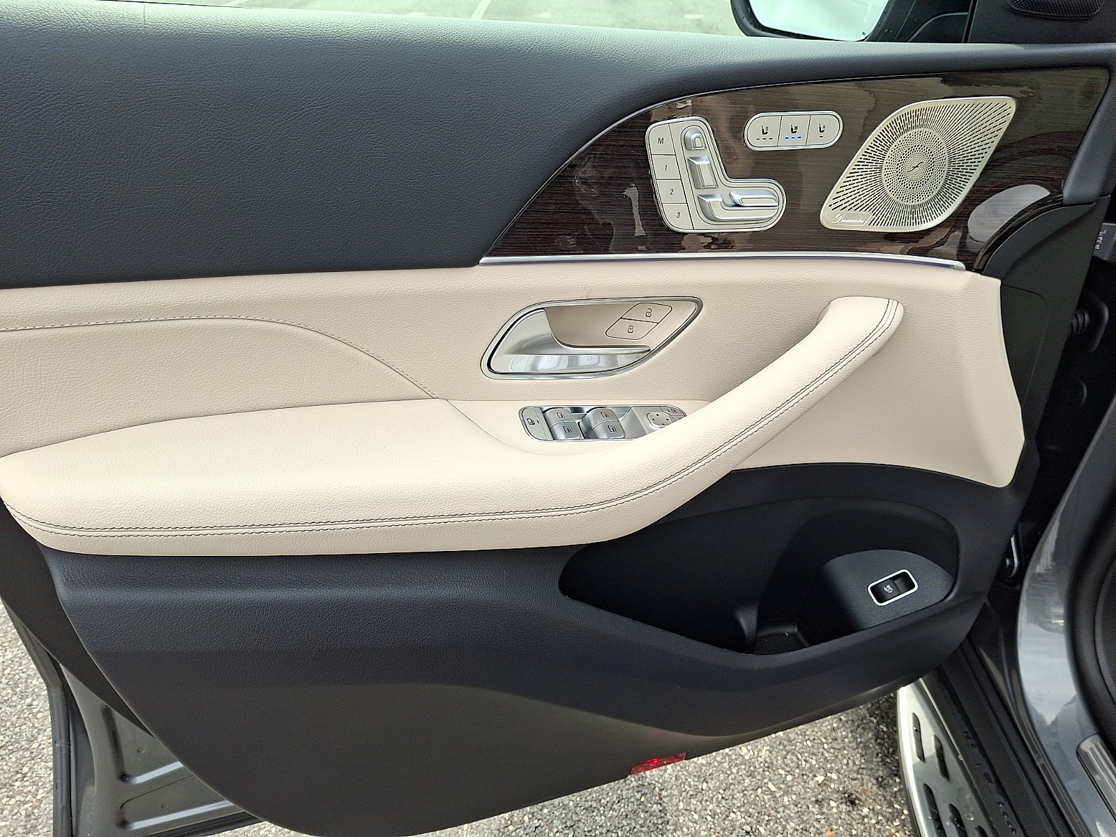 New 2026 Selenite Grey Metallic Mercedes-Benz GLE 350 image 7