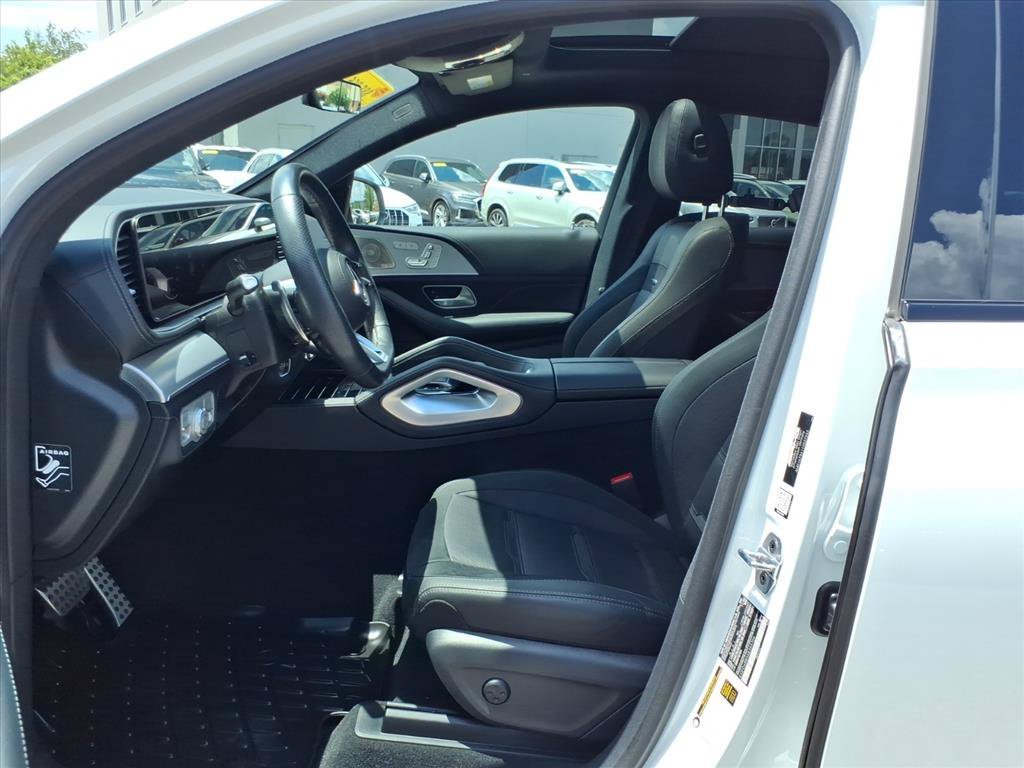 Certified Used 2025 MANUFAKTUR Moonlight White Metallic Mercedes-Benz AMG® GLE 53 image 11