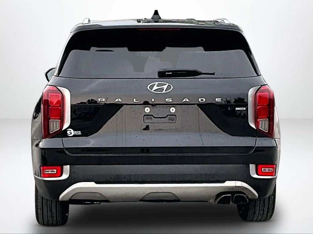 Used 2022 Black Hyundai SEL image 5