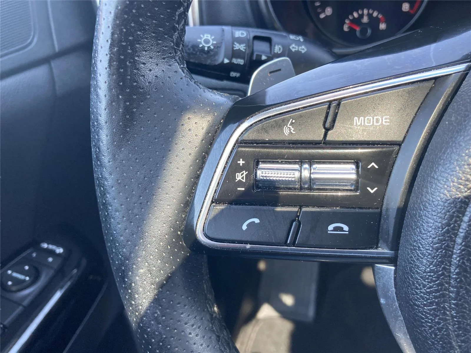 Used 2022 Sparkling Silver Kia SX Turbo image 20