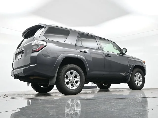 Used 2014 Magnetic Gray Met Toyota SR5 image 15