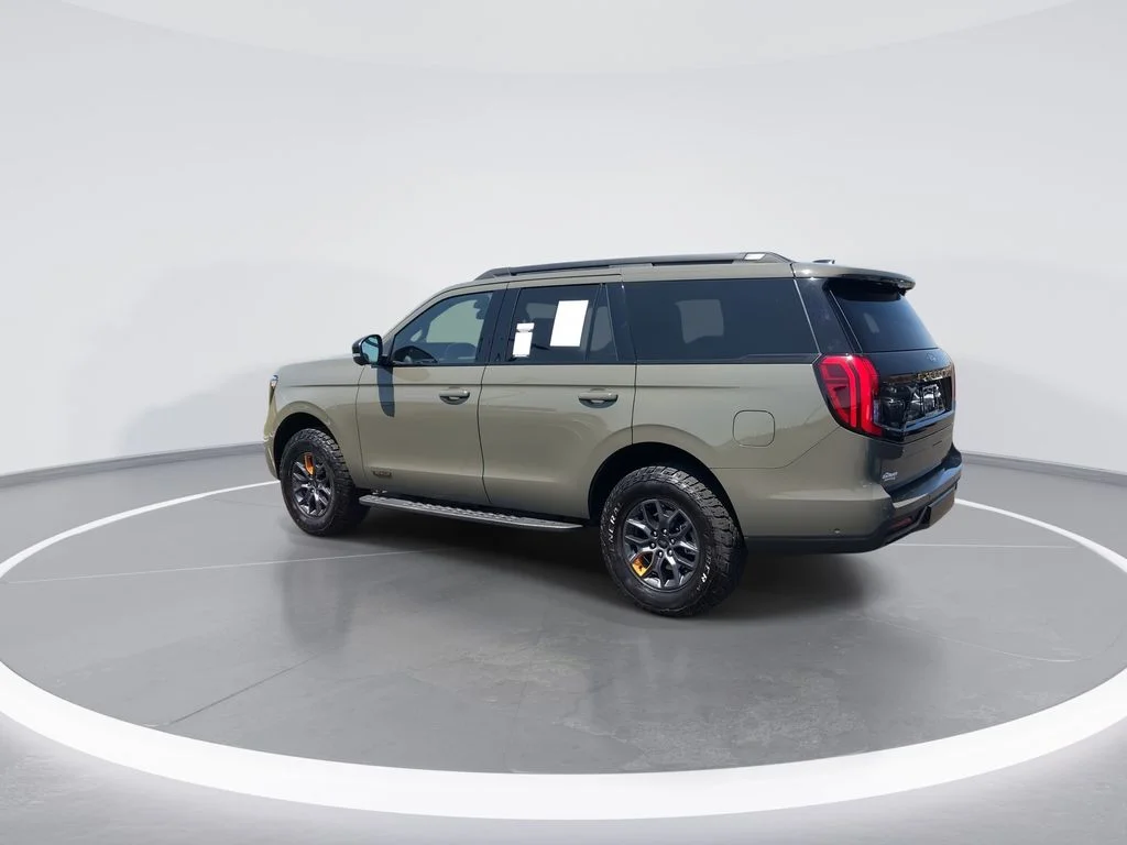Used 2025 Green Ford Tremor image 6